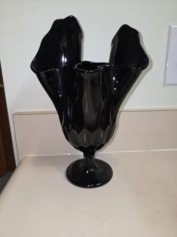 RARE Vintage Fenton Thumbprint Black Glass Swung Ruffled Handkerchief Vase 10”