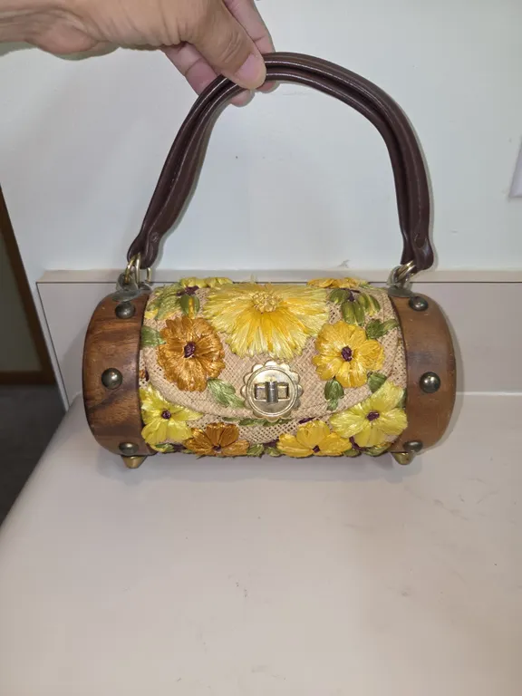OOAK Vtg Wooden Hand Bag Raffia Embroidered Flowers Floral Wood Barrel Box Purse