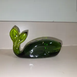 Rainbow Art Glass WHALE Figurine 2.5" tall Vintage GREEN