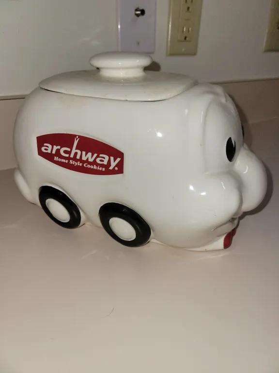 vintage Archway Home Style Cookies Ceramic Delivery Van Cookie Jar originally released as a promotio