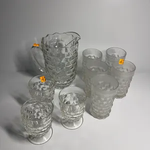 9 pieces of cubist pattern glassware