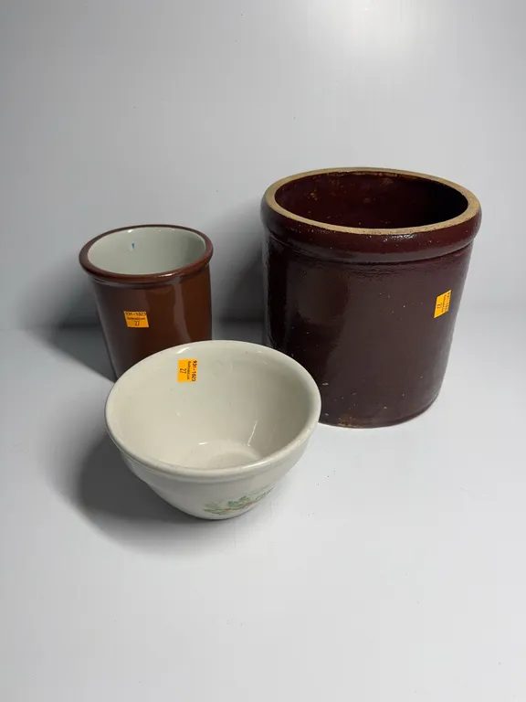 Crock and 2 pottery pieces