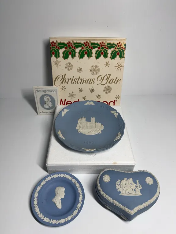 3 pieces of Wedgwood