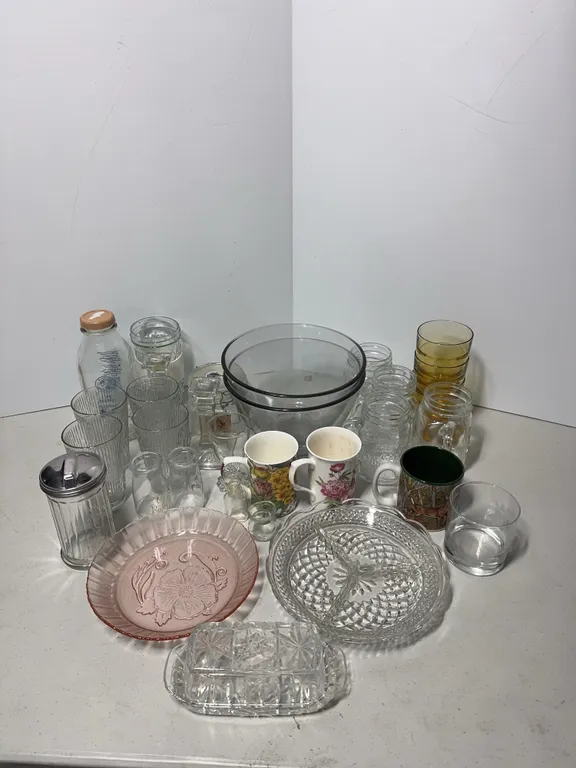 Selection of glassware