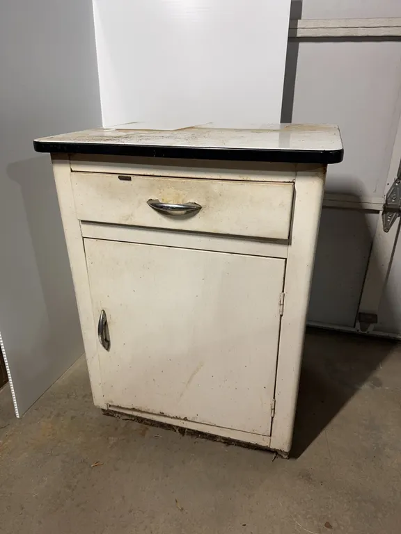 Porcelain top one drawer cabinet 