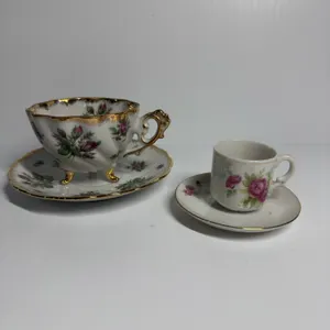 2 Tea Cups