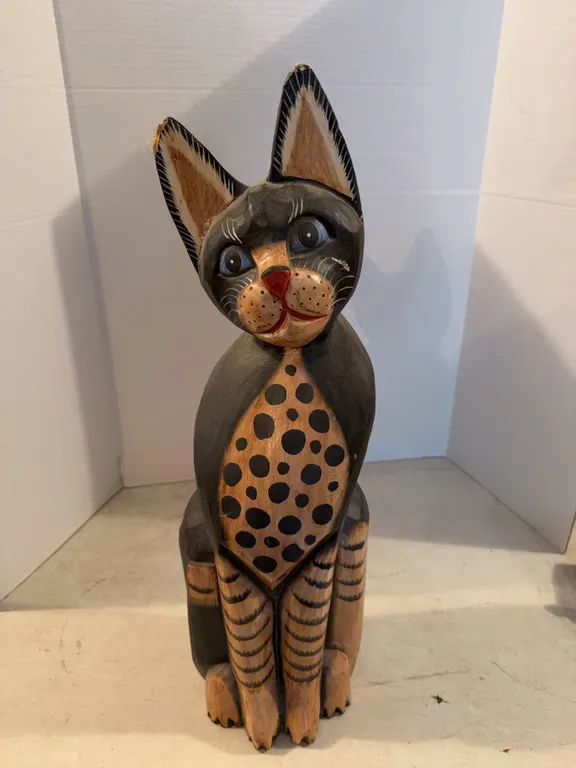 Wooden 25� Tall Cat Statue