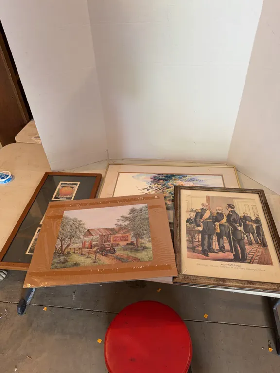 4 Pictures And One Insert