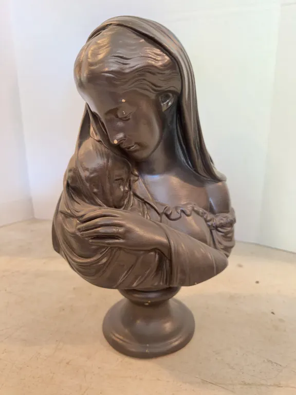 Vintage Lady Statue 15�