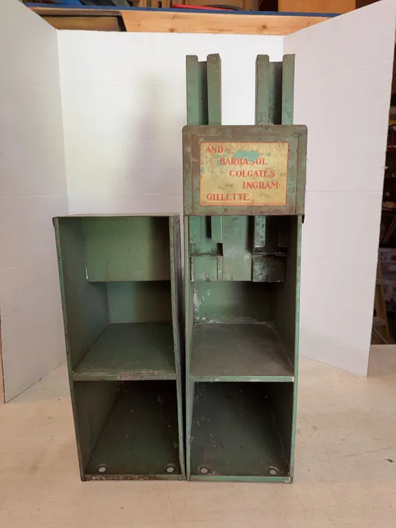 Vintage Tin Gillette Blade Display