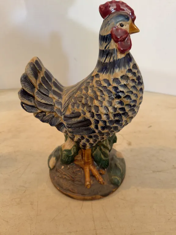 Ceramic Chicken Statue 11�