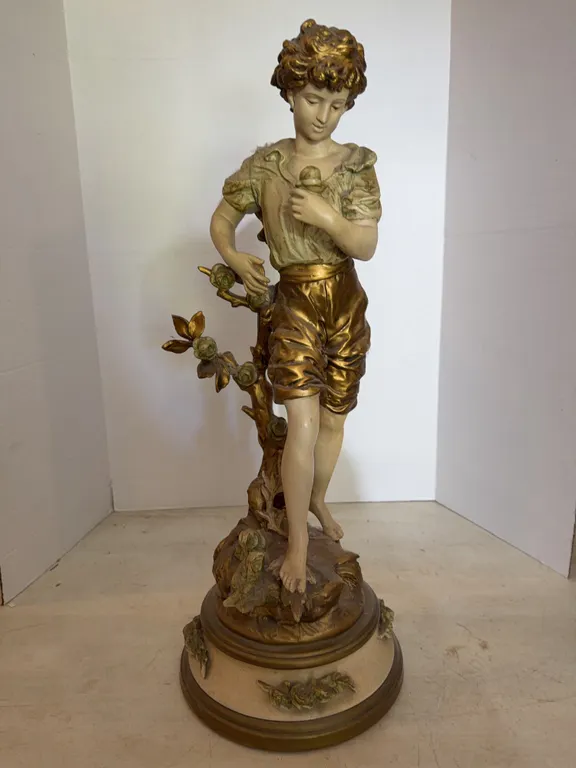 Vintage Greek Boy Statue 25�