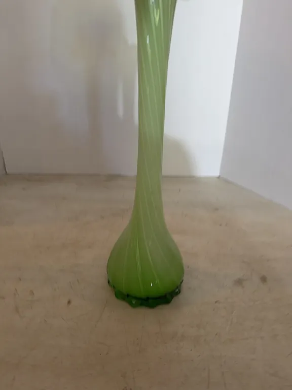 Light Green Glass Vase 17�