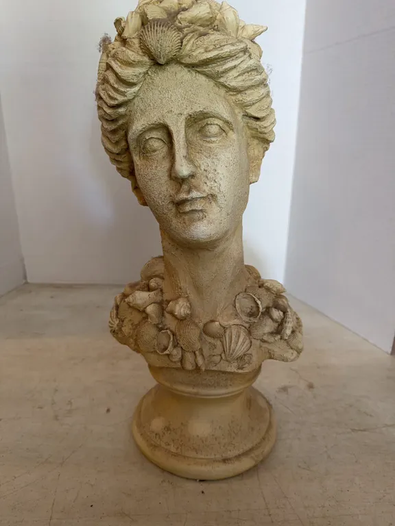 White Greek Bust With Seashells 19�