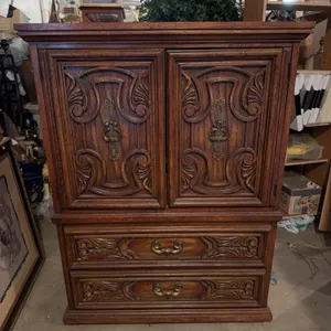 Wooden Dresser 52� x 29� x 19�