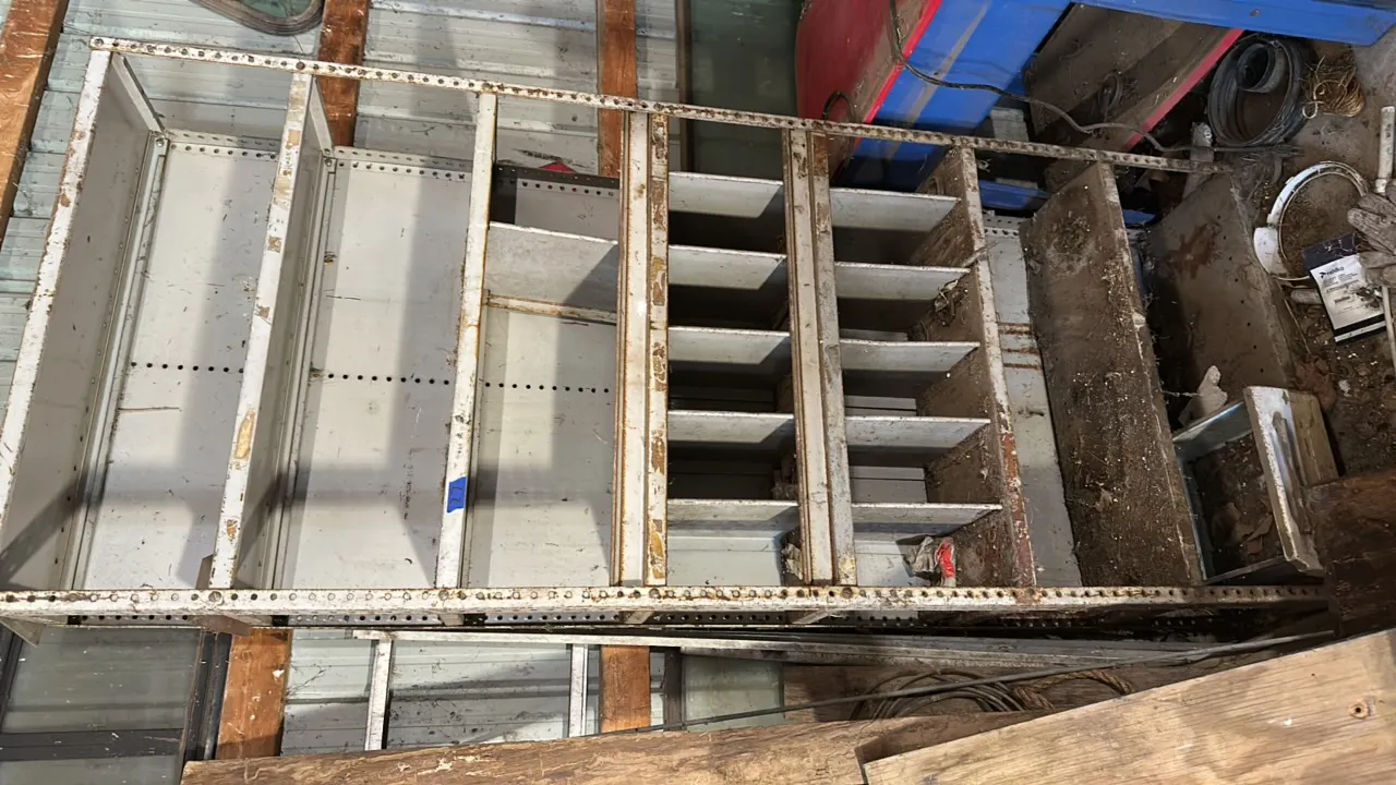 Metal shelf. 36 x 86. No contents