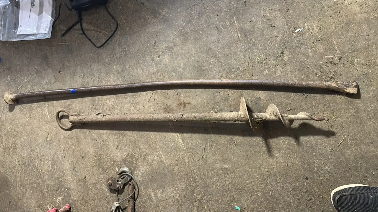 Spud bar and auger