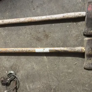 Pair of splitting mauls