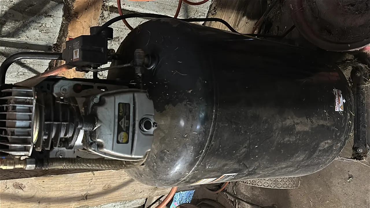 21 gal air compressor