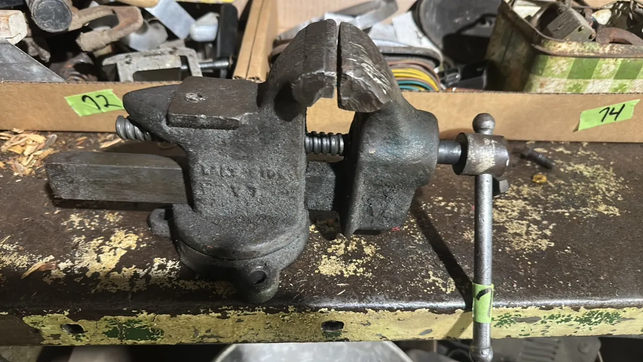 3” bench vise