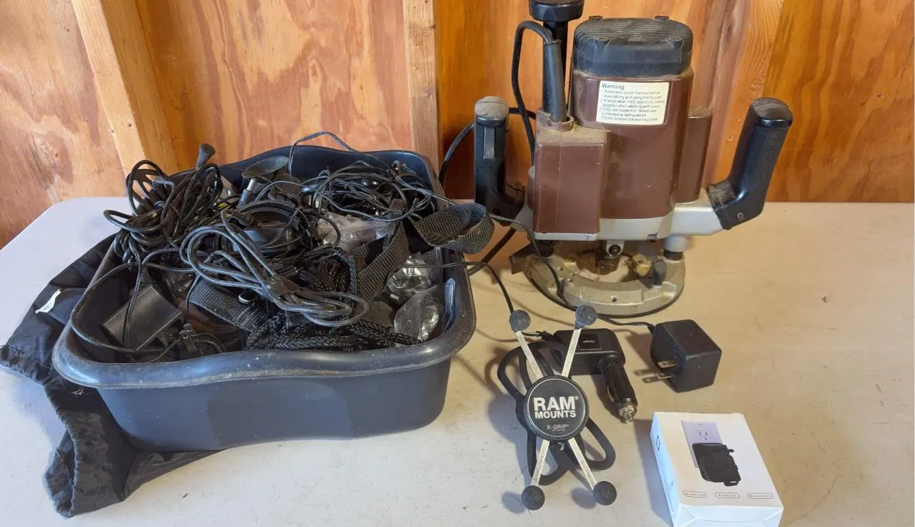Professional Woodworker 3HP Router w/ Miscellaneous Cords Including Ram Mounts, Wall Mount & More