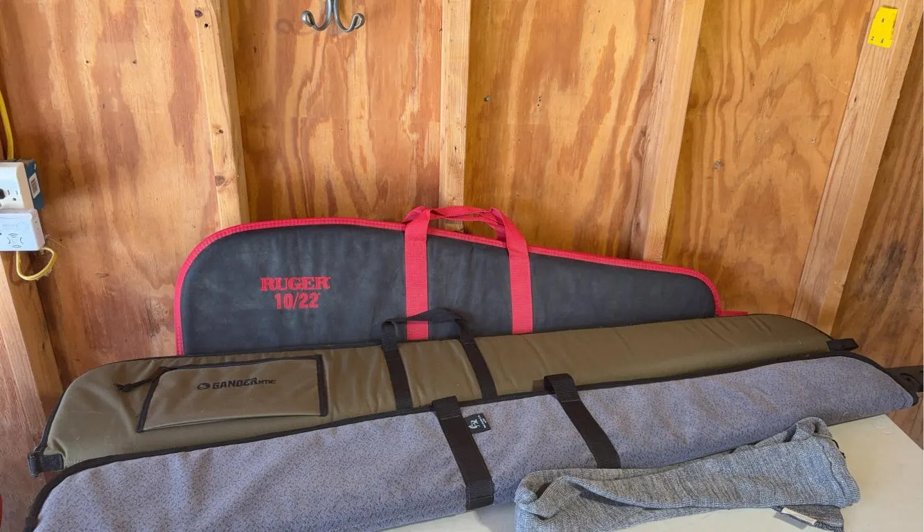 (3) Soft Long Gun Cases & (1) Gun Sleeve Including Ruger, Gander & Morton Ent