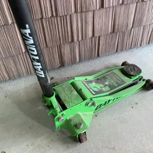 Daytona 3-ton low profile. Jack