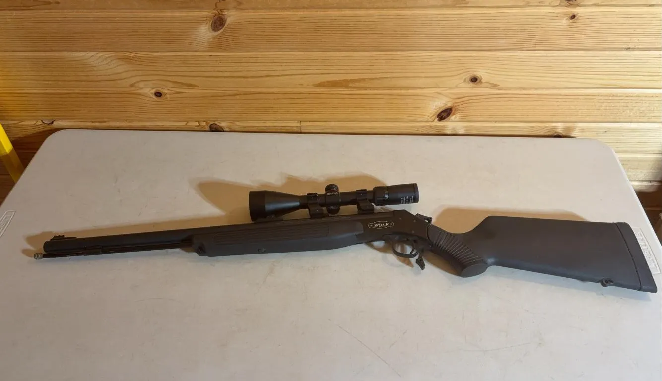 Wolf Magnum BPI Connecticut Valley Arms .50 Cal Muzzleloader w/ Simmons 3-9x50 Blazer Scope -SN 61-13-064996-08