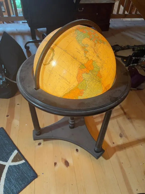 Vintage Illuminated Heirloom Globe by Replogle -16” Diameter On Stand -Works