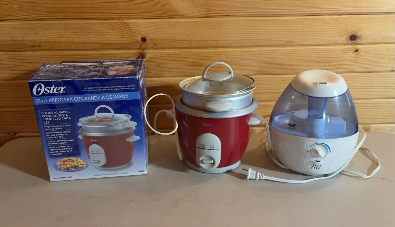 Oster Rice Cooker/ Steamer & Vicks Humidifier