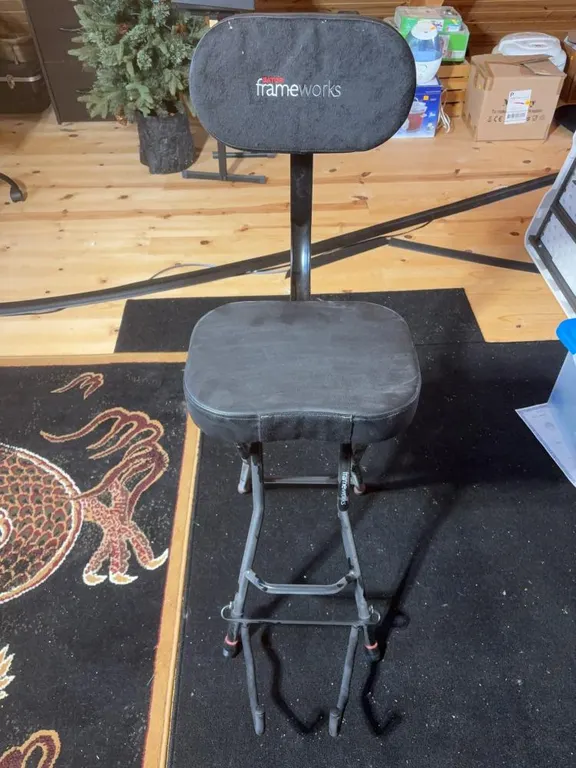 Gator Frame Works Foldable Guitar Stool