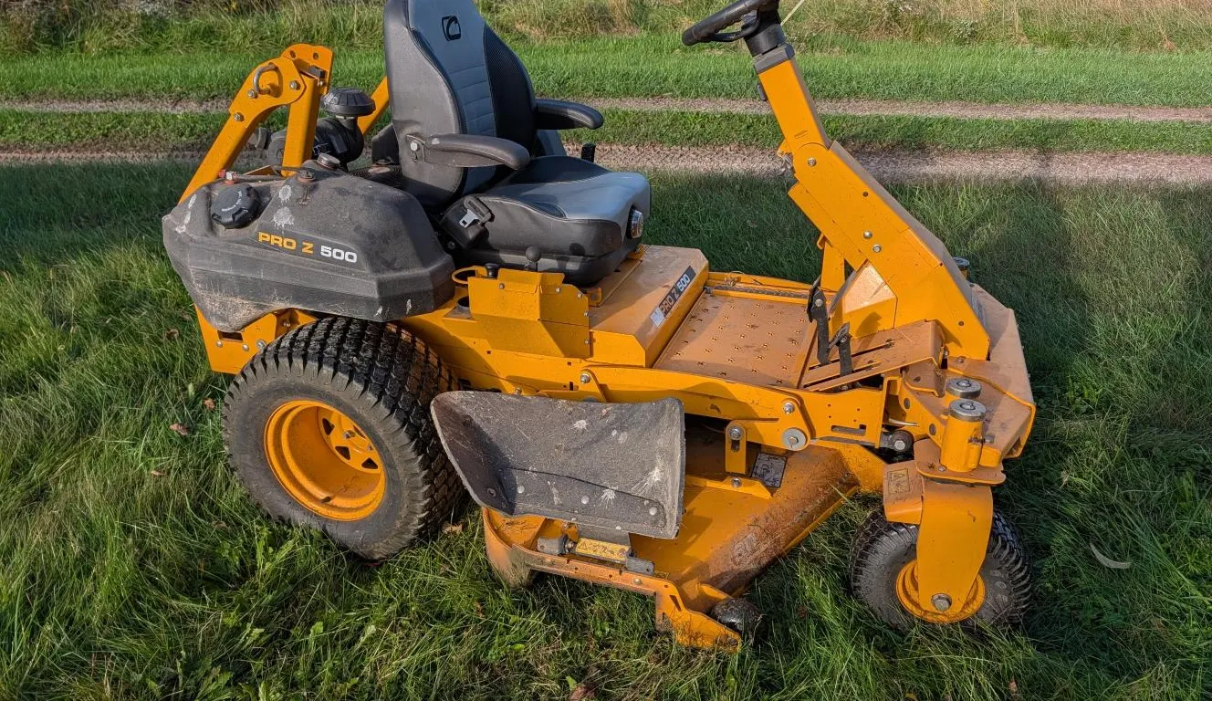 Cub Cadet Pro Z 500 60" Zero Turn Mower -Showing 80 hours