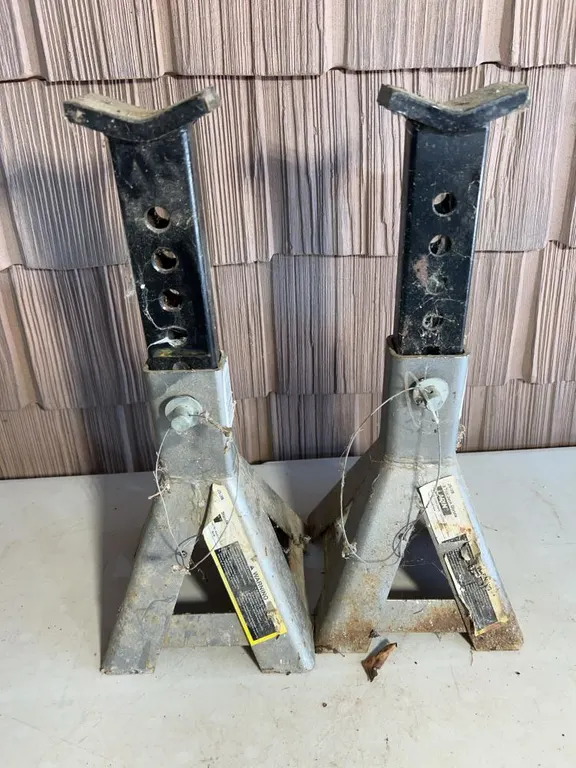(2) Larin Jack stands - 12" - 3 Ton