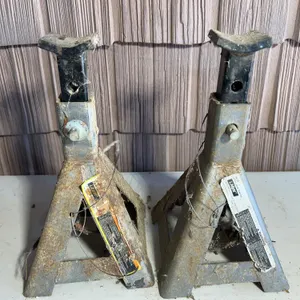 (2) Larin Jack stands - 10" - 2 Ton