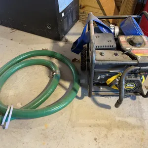 Champion 196cc trash pump with hoses