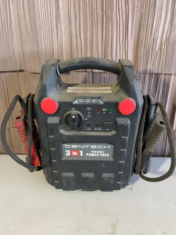 Cen-Tech 3 in 1 portable power pack