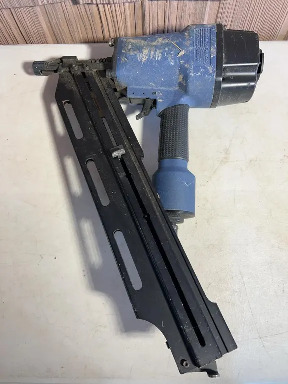 Central Pneumatic Air Nail Gun