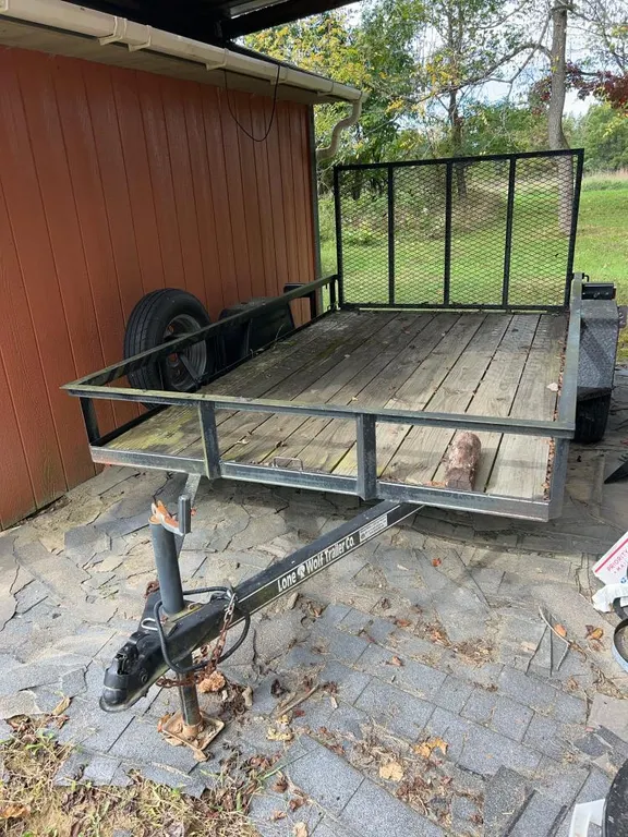 Lone Wolf Trailer Co. 10’ Open Utility Trailer -VIN 4P7U61011GF057875