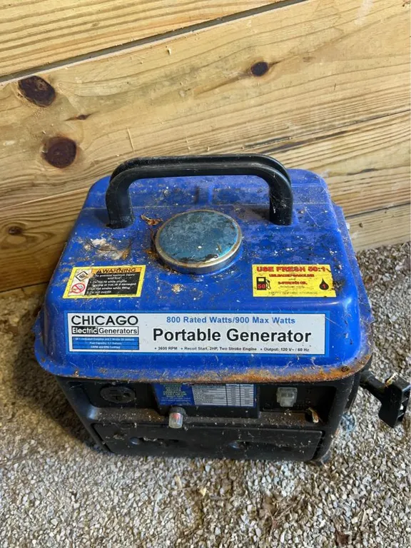 Chicago 800 watt Portable generator