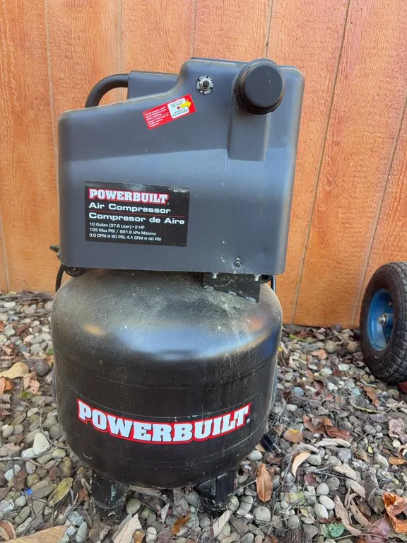 Powerbuilt air compressor -10 gallon – 125 Max PSI
