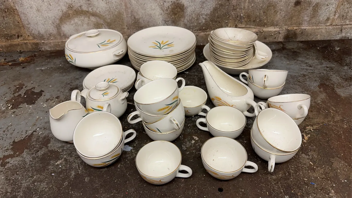 Royal harvest in wheat pattern plates, bowls saucers & more