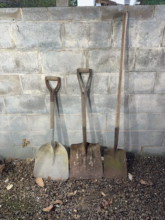(3)- shovels