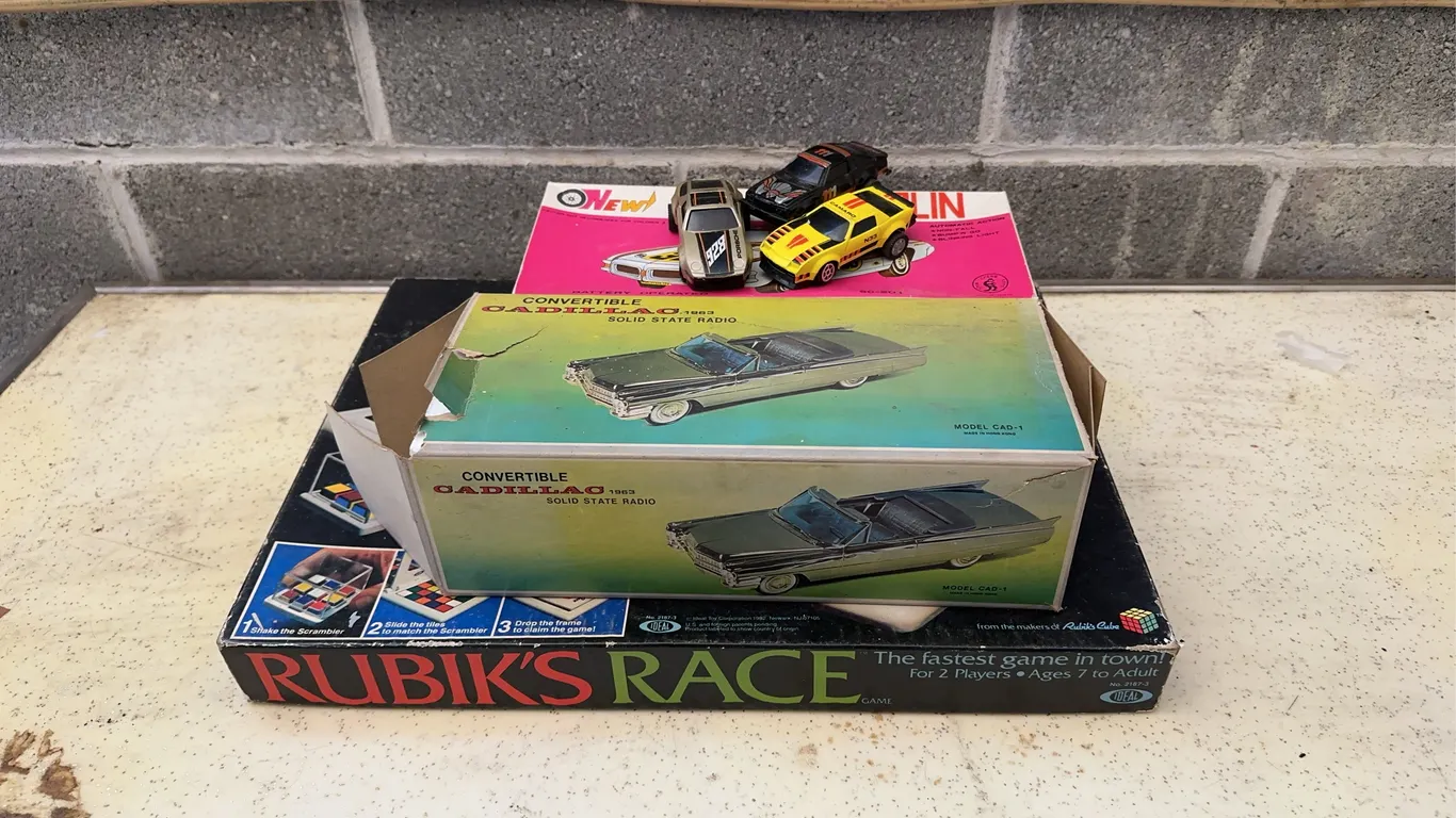 Rubin�s race game, toy cars & more