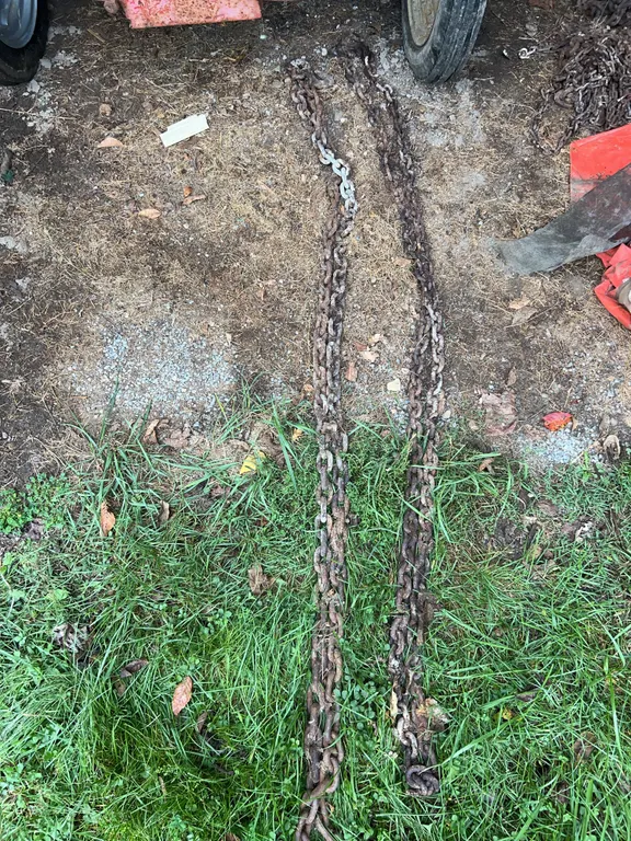 (2) 14� Heavy-Duty Chains W/ Double-End Hooks