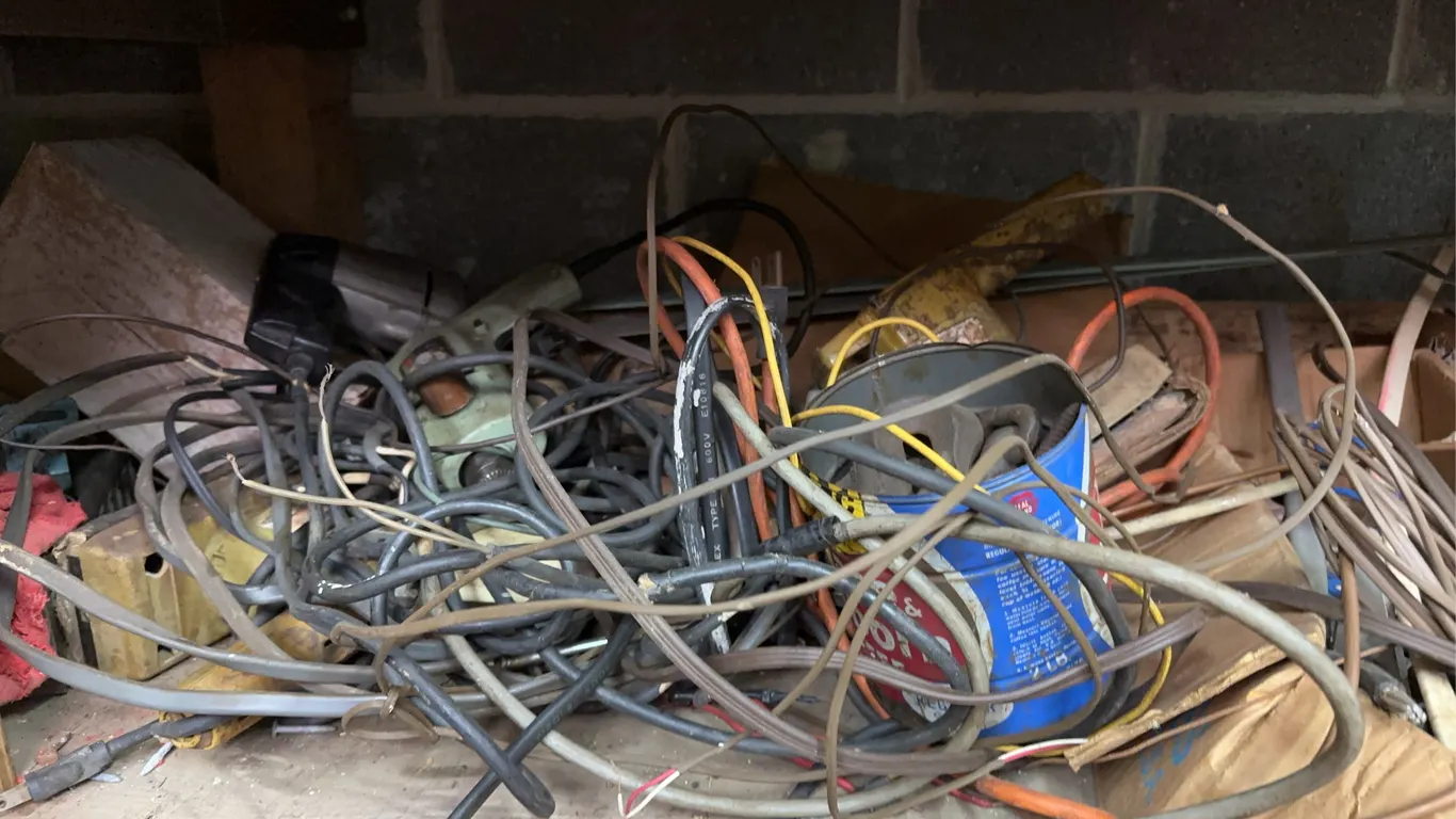 Electric drills, sander�s & more