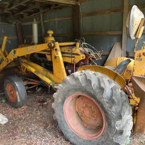 Case Model D 530 Tractor W/ Case Model 32 Backhoe & Front Loader Bucket