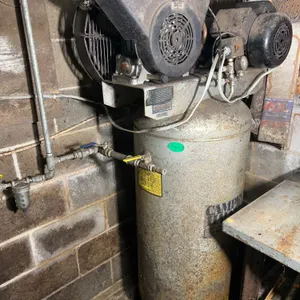 Campbell Hausfeld Air Compressor -Model SS5106V