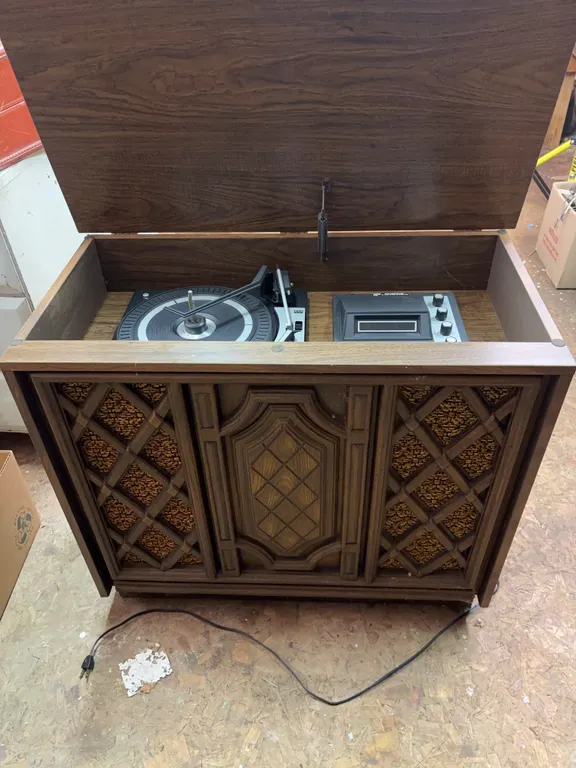 Radio, 8 track player & record player