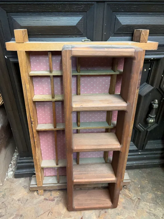 Shadow boxes