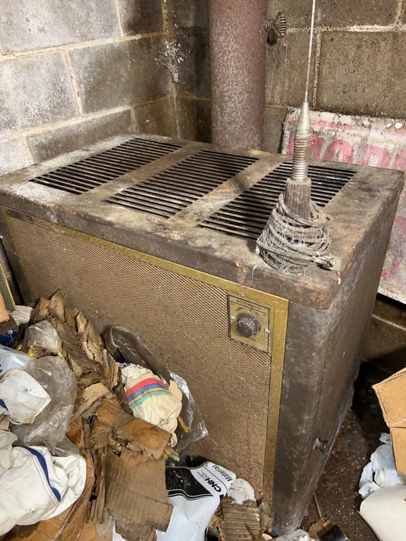 Vintage Coal/Wood Automatic Heater